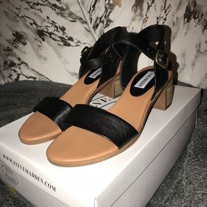 Steve Madden short heels
